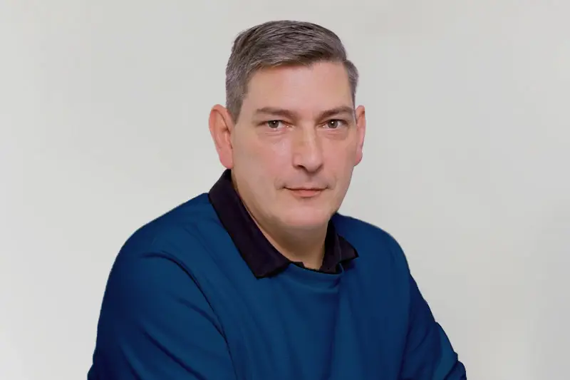 Portrait von Bernd Wiese, Laborleiter Ahrensbök, Zahntechnikermeister